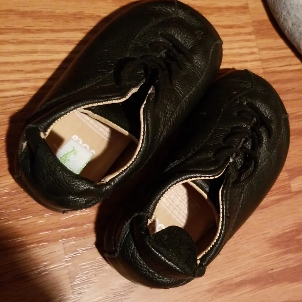 Black tip‎ toey Joey leather shoes 12-18mo